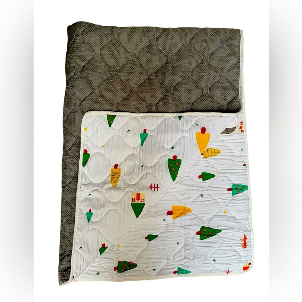 NWT Leyou supply large padded play mats for infant or toddler 59 x 59 inches